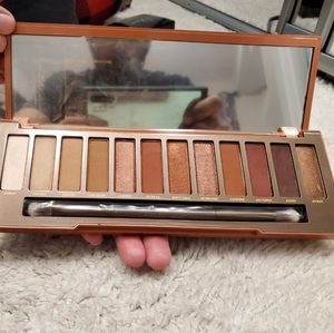 Urban Decay Naked Heat Eyeshadow Palette